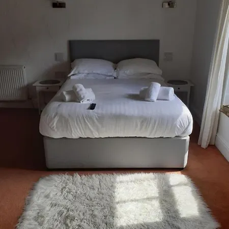 Royal Oak Hotel